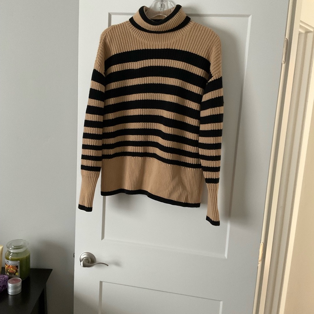 Cabi sweater